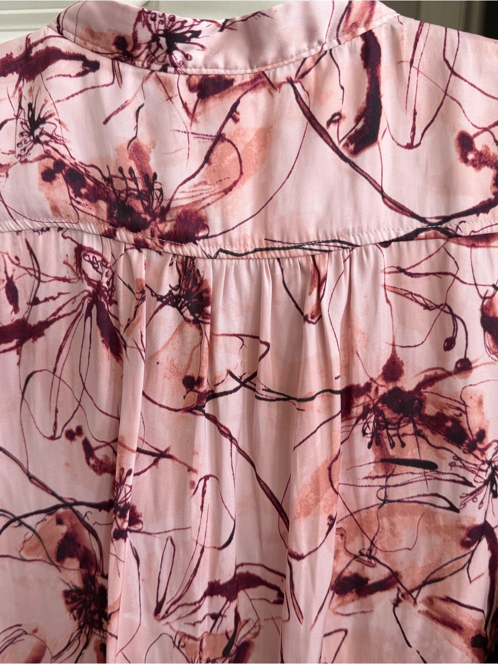 Anthropologie Pink Mauve Watercolor Floral Pleated Sleeve Henley Blouse L Petite - Picture 8 of 16